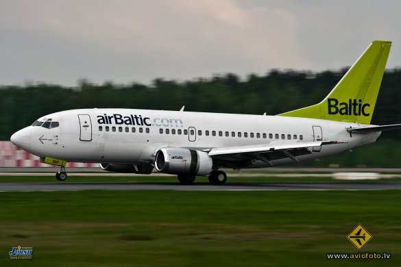 Boeing 737-522