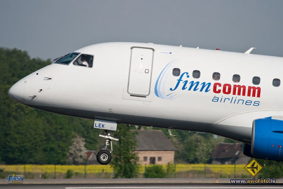 Embraer 170STD (ERJ-170-100STD)