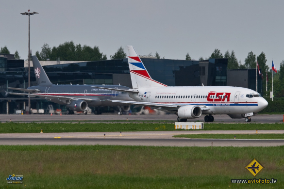 Boeing 737-55S