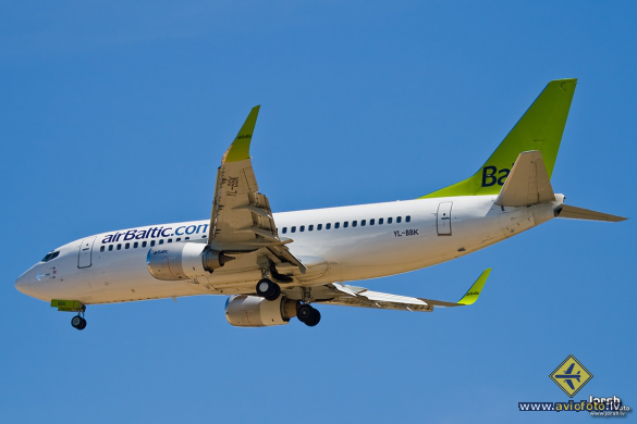 Boeing 737-33V