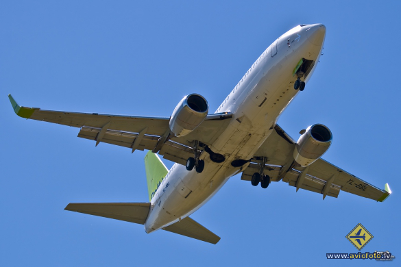 Boeing 737-33V