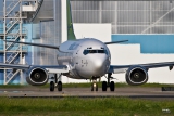 Boeing 737-548