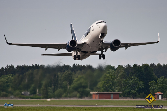 Boeing 737-78J