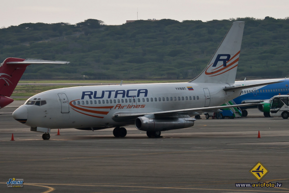 Boeing 737-2S3/Adv