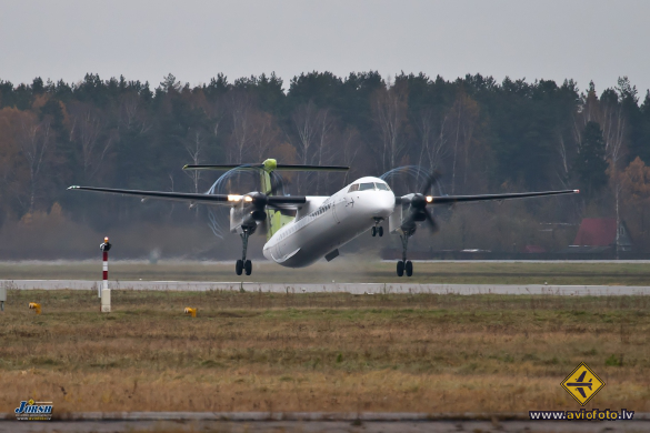 Bombardier DHC-8-402 Q400