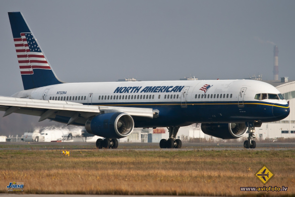 Boeing 757-28A