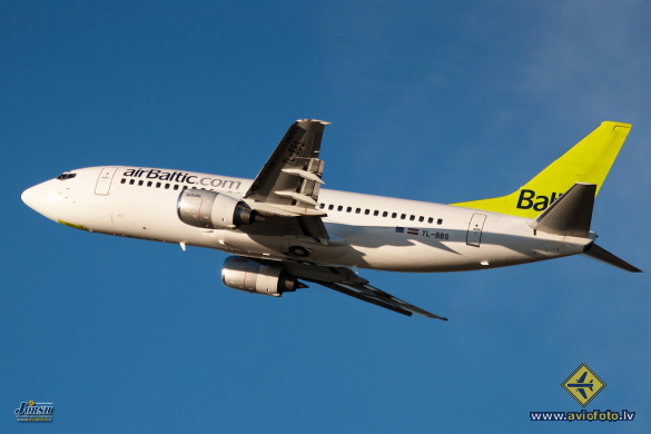 Boeing 737-31S