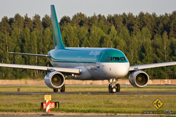 Airbus A320-214