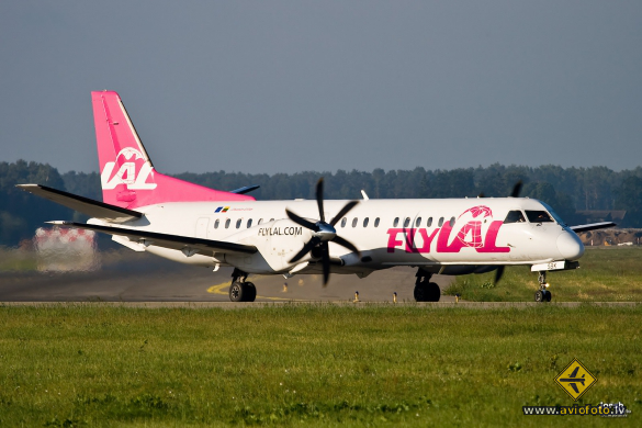 Saab 2000