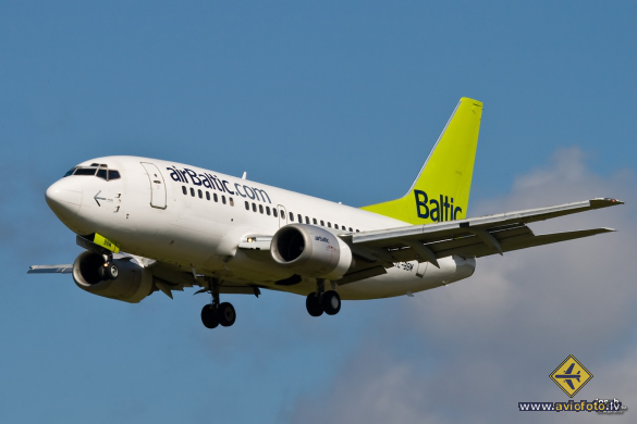 Boeing 737-522