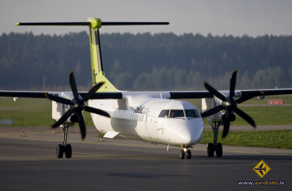 Bombardier DHC-8-402 Q400