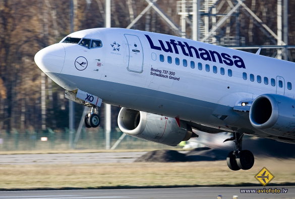 Boeing 737-330