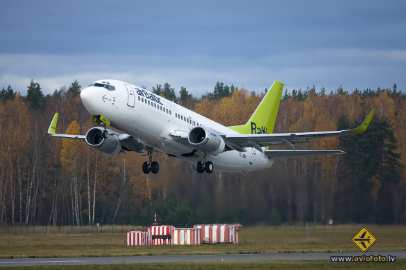 Boeing 737-36Q