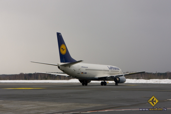 Boeing 737-330