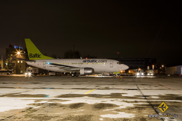 Boeing 737-522