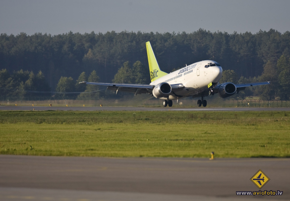 Boeing 737-522