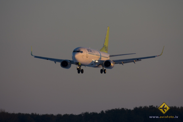 Boeing 737-36Q
