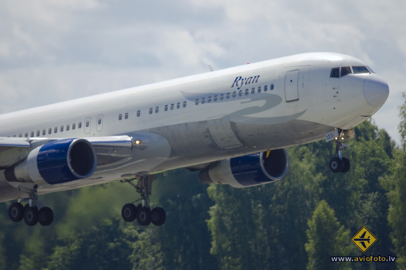 Boeing 767-332