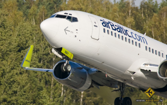 Boeing 737-36Q