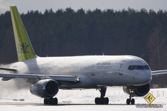 Boeing 757-256