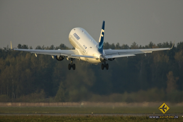 Embraer 170STD (ERJ-170-100STD)