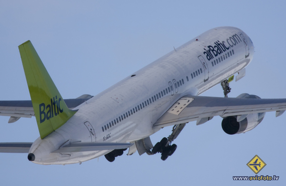 Boeing 757-256