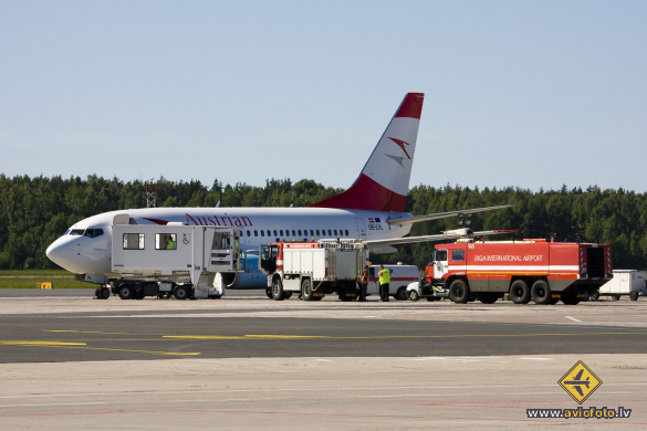 Boeing 737-6Z9
