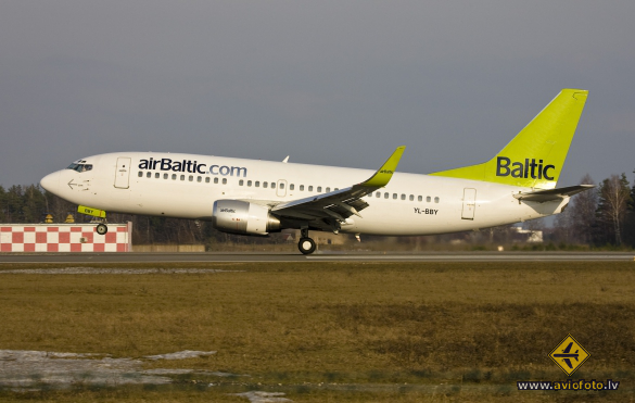 Boeing 737-36Q