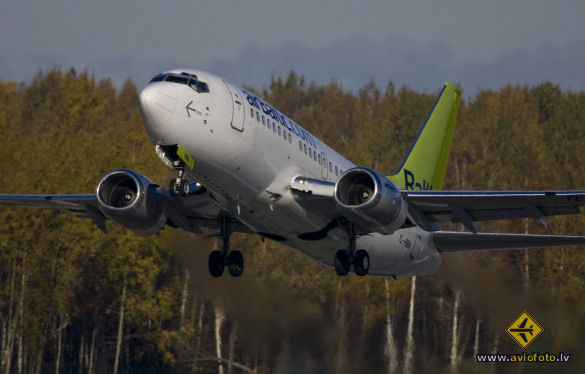 Boeing 737-522