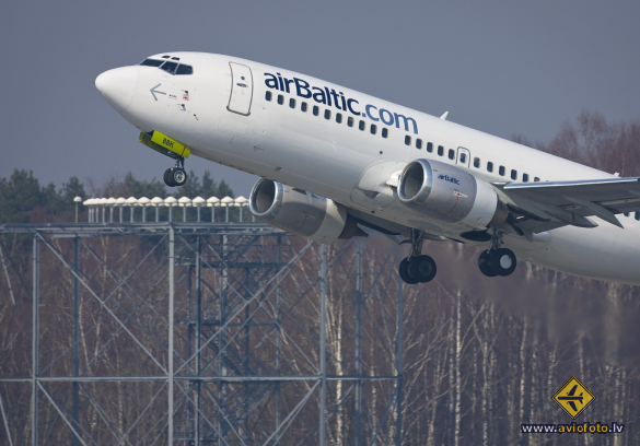 Boeing 737-33V