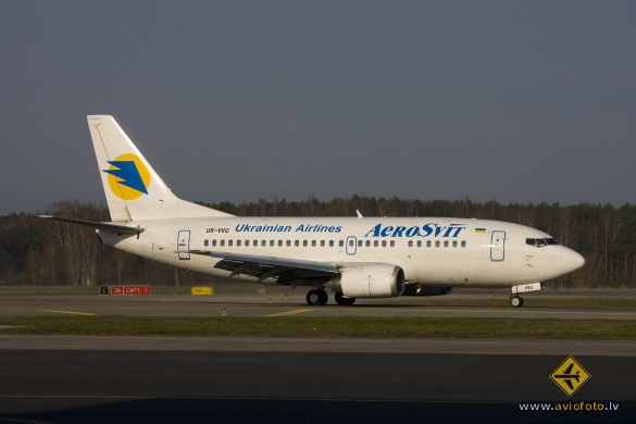Boeing 737-5Q8