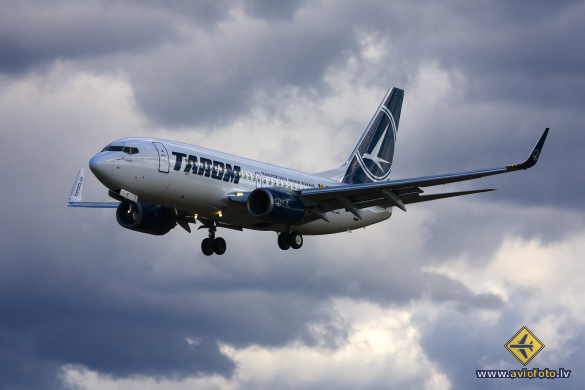Boeing 737-78J