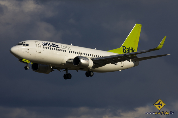 Boeing 737-36Q