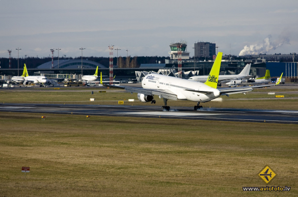 Boeing 757-256