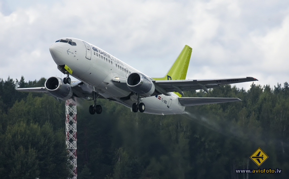 Boeing 737-522