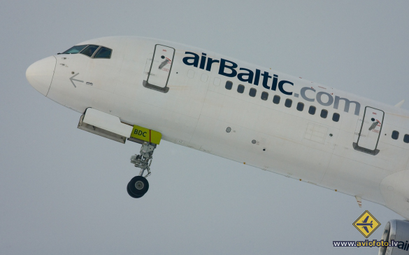 Boeing 757-256