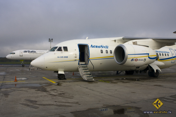 Antonov An-148-100V