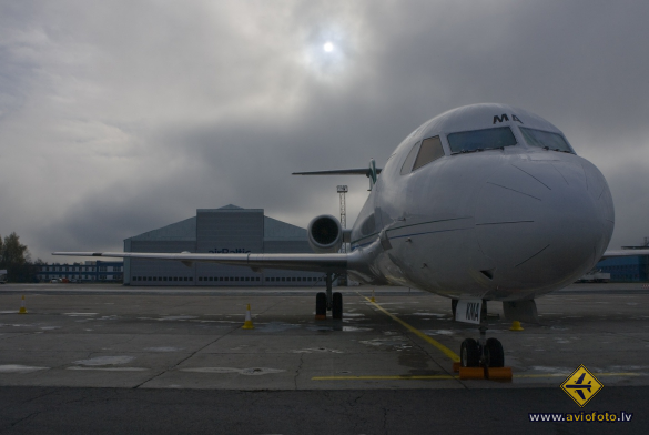Fokker 100 (F-28-0100)