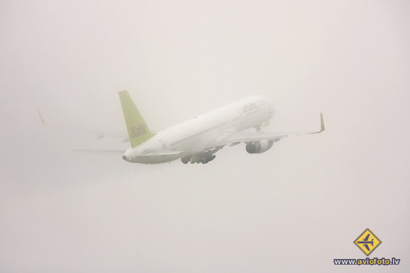 Boeing 757-256