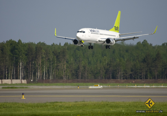 Boeing 737-36Q