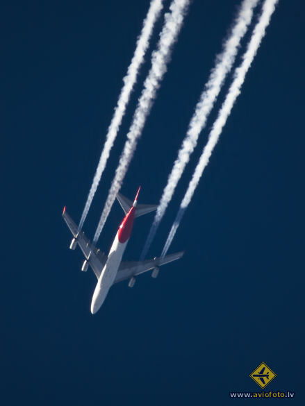 Boeing 747-438
