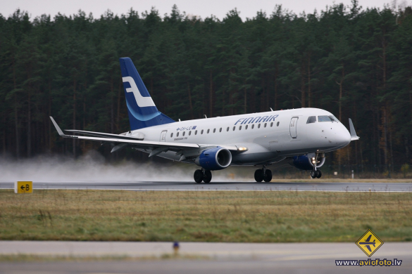 Embraer 170STD (ERJ-170-100STD)