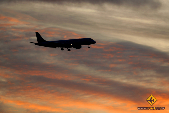 Embraer 190LR (ERJ-190-100LR)