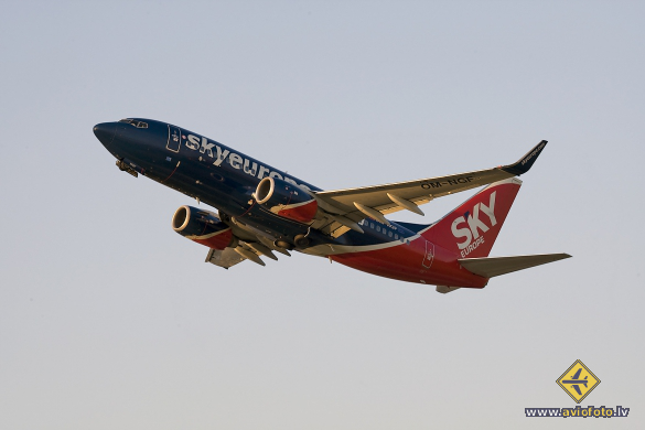 Boeing 737-76N