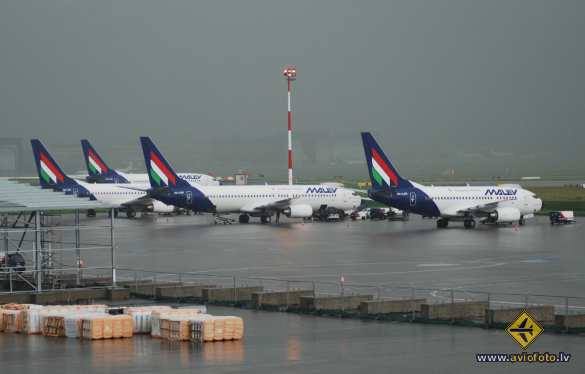 Boeing 737-8Q8