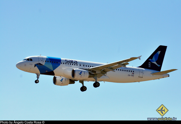 Airbus A320-214