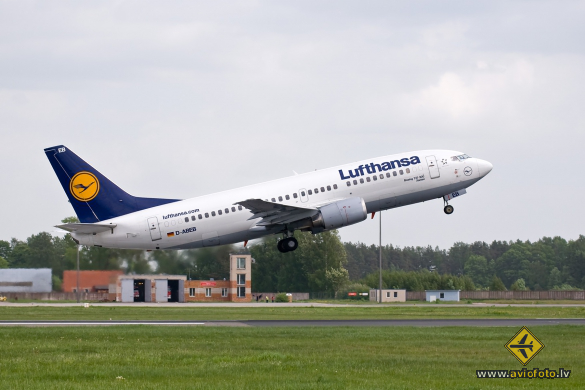 Boeing 737-330
