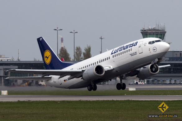 Boeing 737-330