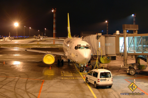 Boeing 737-522