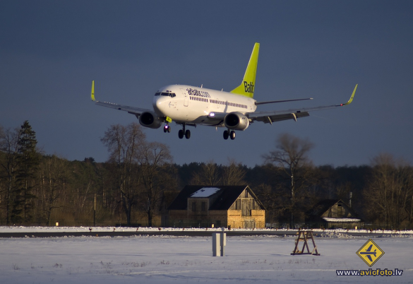 Boeing 737-36Q